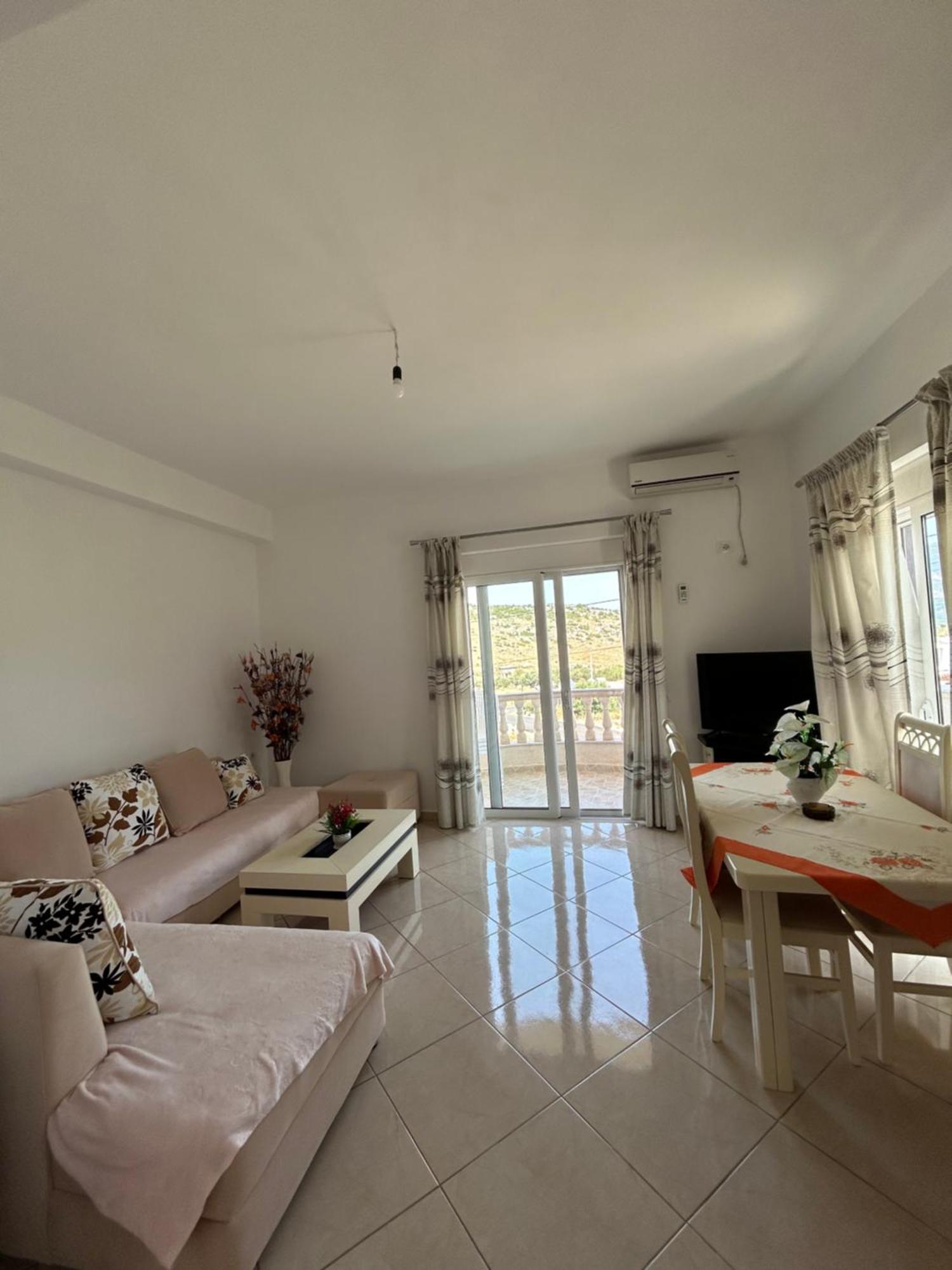 Vila Viktori كساميل المظهر الخارجي الصورة